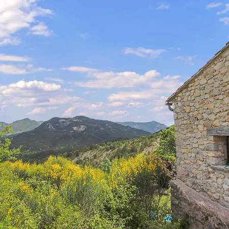 Awesome In Nyaraló La Motte-Chalançon