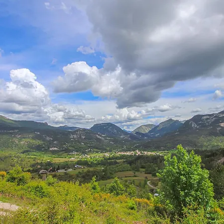 Awesome In Nyaraló La Motte-Chalançon